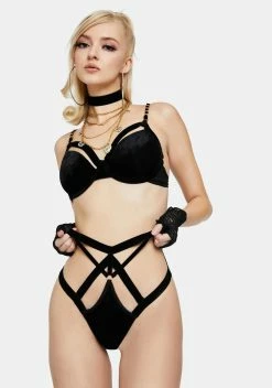 X_Dreamgirl Your Everything Velvet Underwire Bra And Panty Set