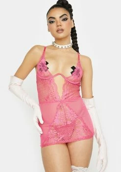 X_Elegant Moments Feeling Regal Lace Lingerie Set